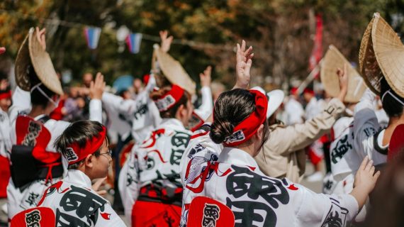 Gak Nyangka Festival Yosakoi di Kochi Jepang Meriah Banget Sampai Hadirkan 18.000 Penari!