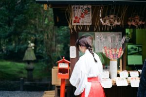 Ternyata Bisa Sumbang Kuil di Jepang Bisa Pakai QR Code, Orang Jepang Mau Doa Tinggal Scan Nih!